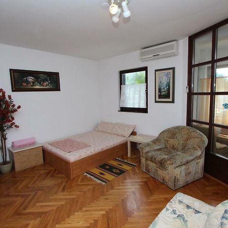 Apartment Vesna Ρόβινι Εξωτερικό φωτογραφία
