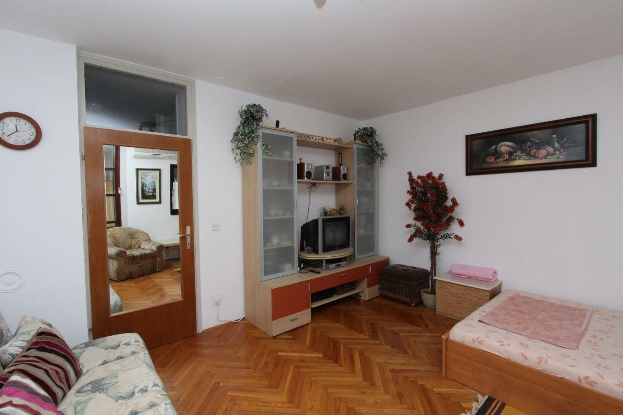 Apartment Vesna Ρόβινι Εξωτερικό φωτογραφία