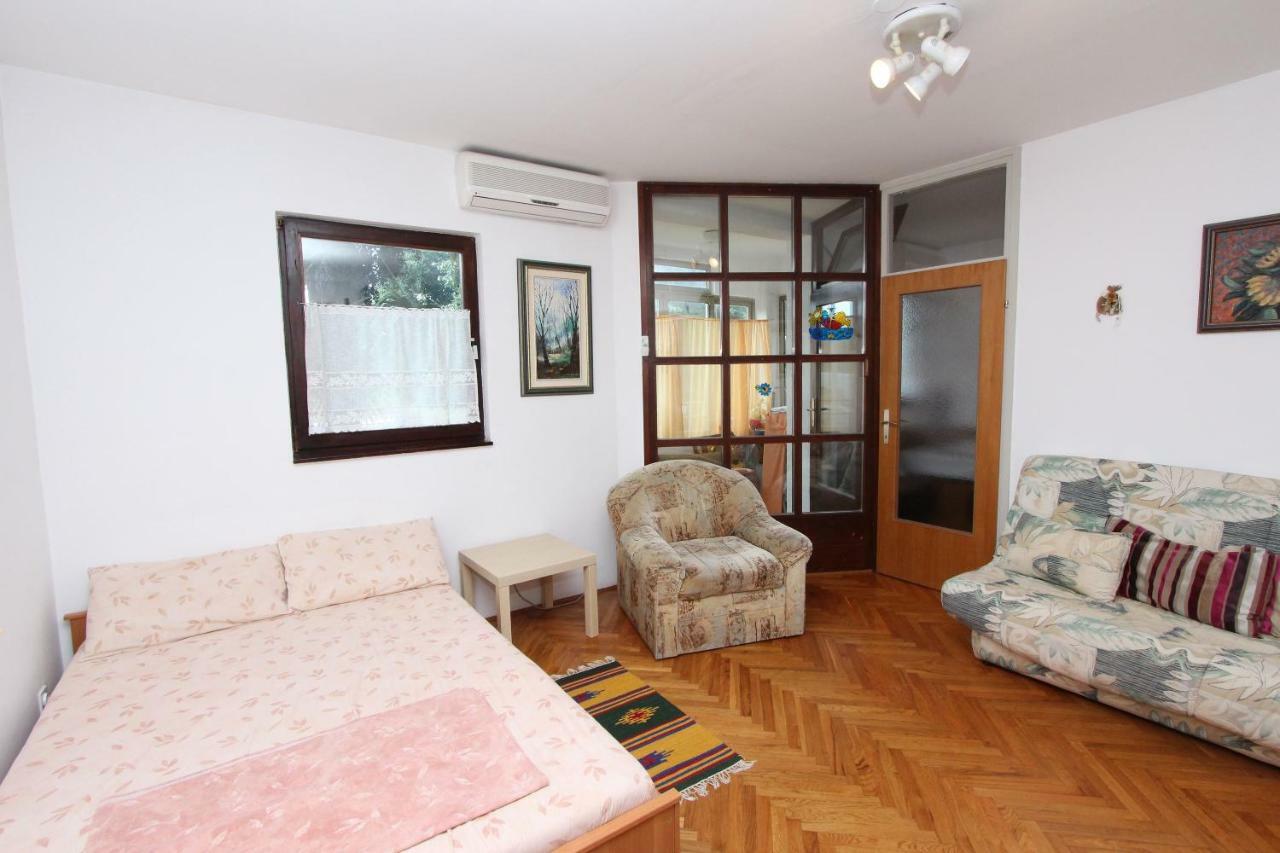 Apartment Vesna Ρόβινι Εξωτερικό φωτογραφία